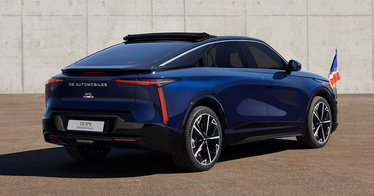 DS N°8 Précidentiel cabriolet tjänstebil