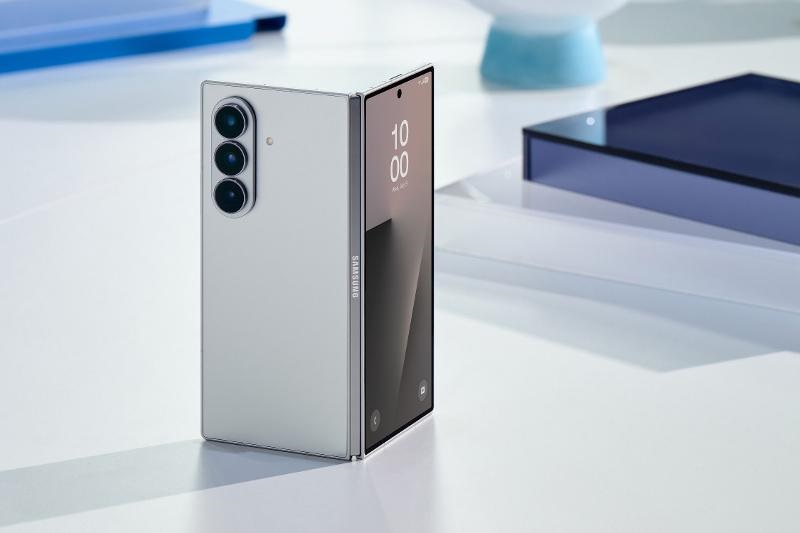 Samsung Galaxy Z Fold 7 i silverfärg