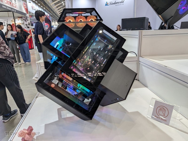 Azzas Cube Case - sidovy